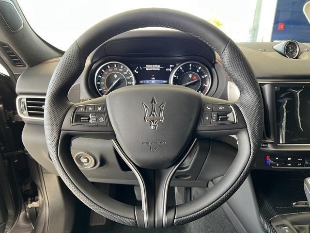 2024 Maserati Levante Modena photo 6