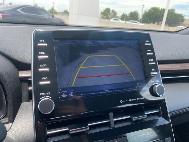 2022 Toyota Avalon Hybrid XLE Plus photo 29