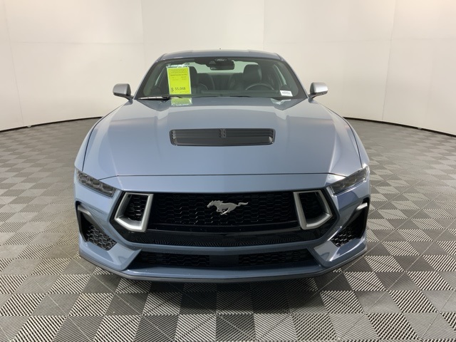 2025 Ford Mustang GT Premium photo 2