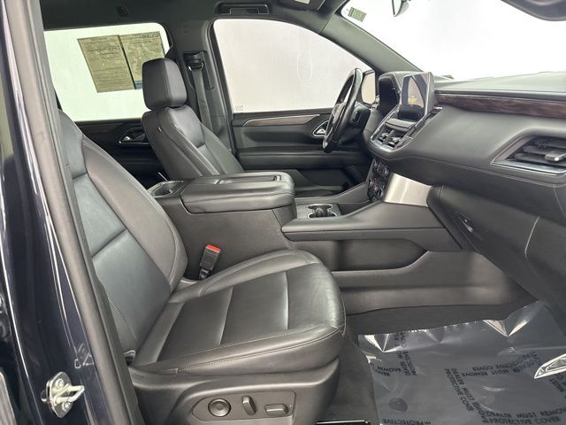 2022 Chevrolet Suburban LT photo 17