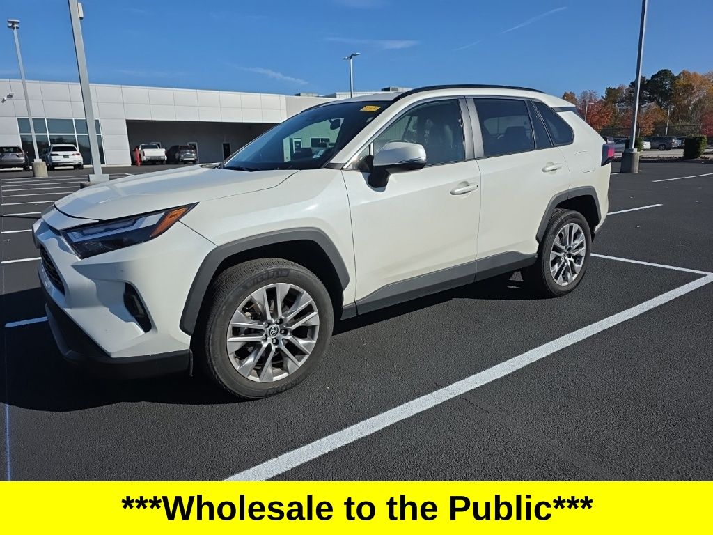 2022 Toyota RAV4 XLE Premium photo 2