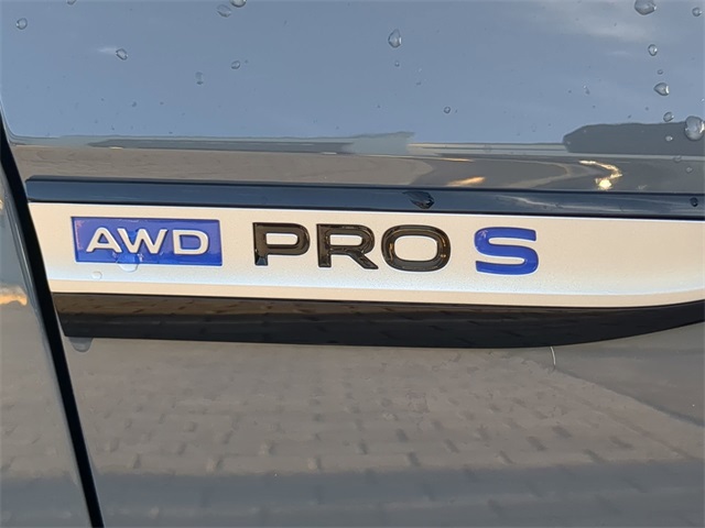 2025 Volkswagen ID.4 Pro Plus photo 11