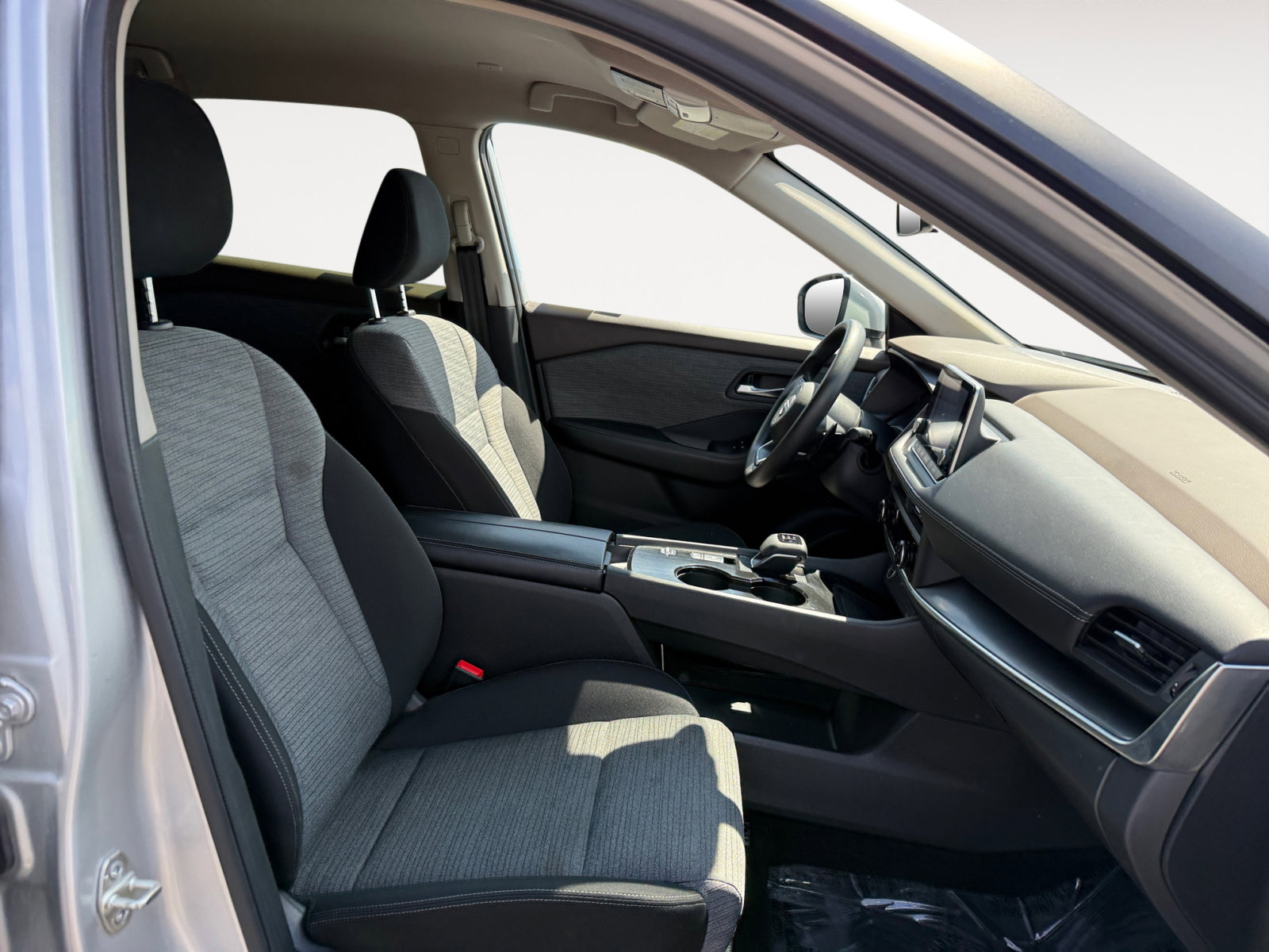 2023 Nissan Rogue SV photo 19