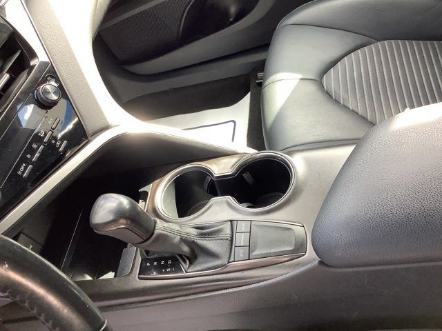 2022 Toyota Camry SE photo 14