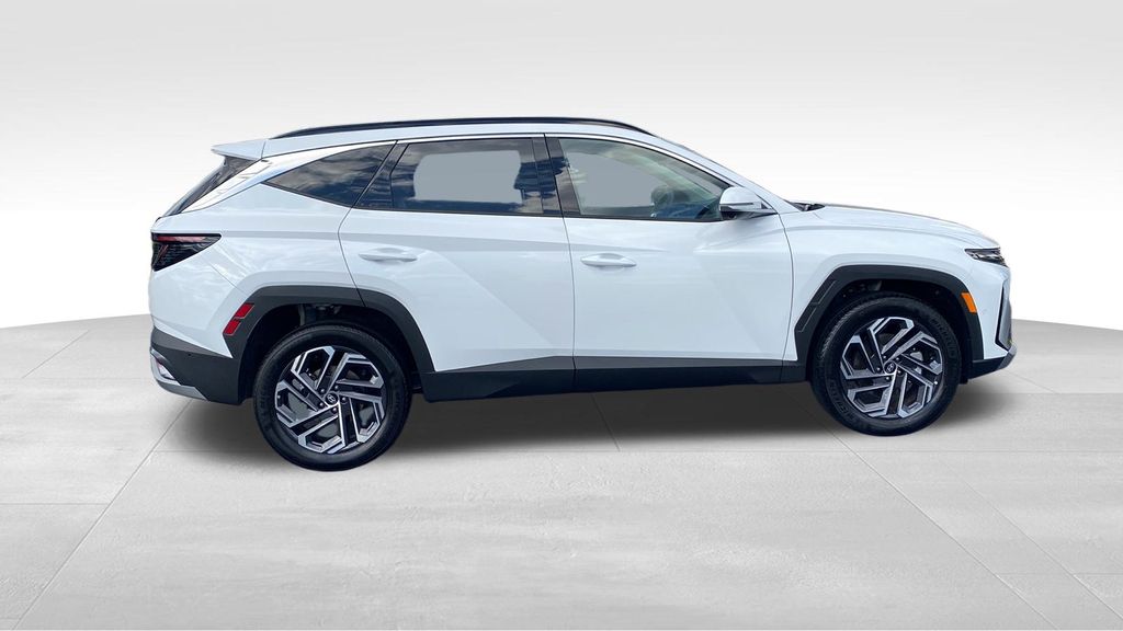 2025 Hyundai Tucson Hybrid Limited photo 8
