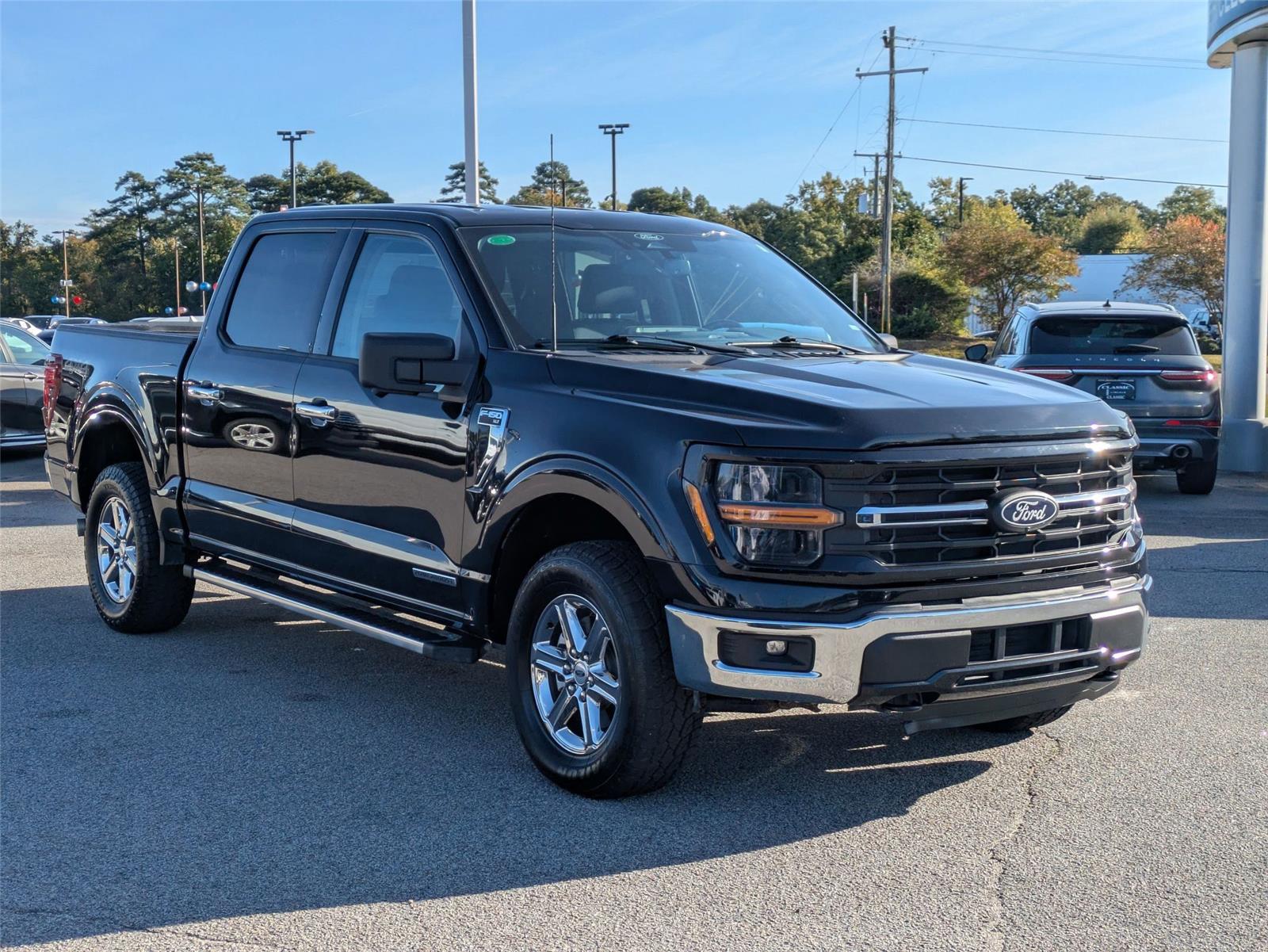 2024 Ford F-150 XLT photo 2