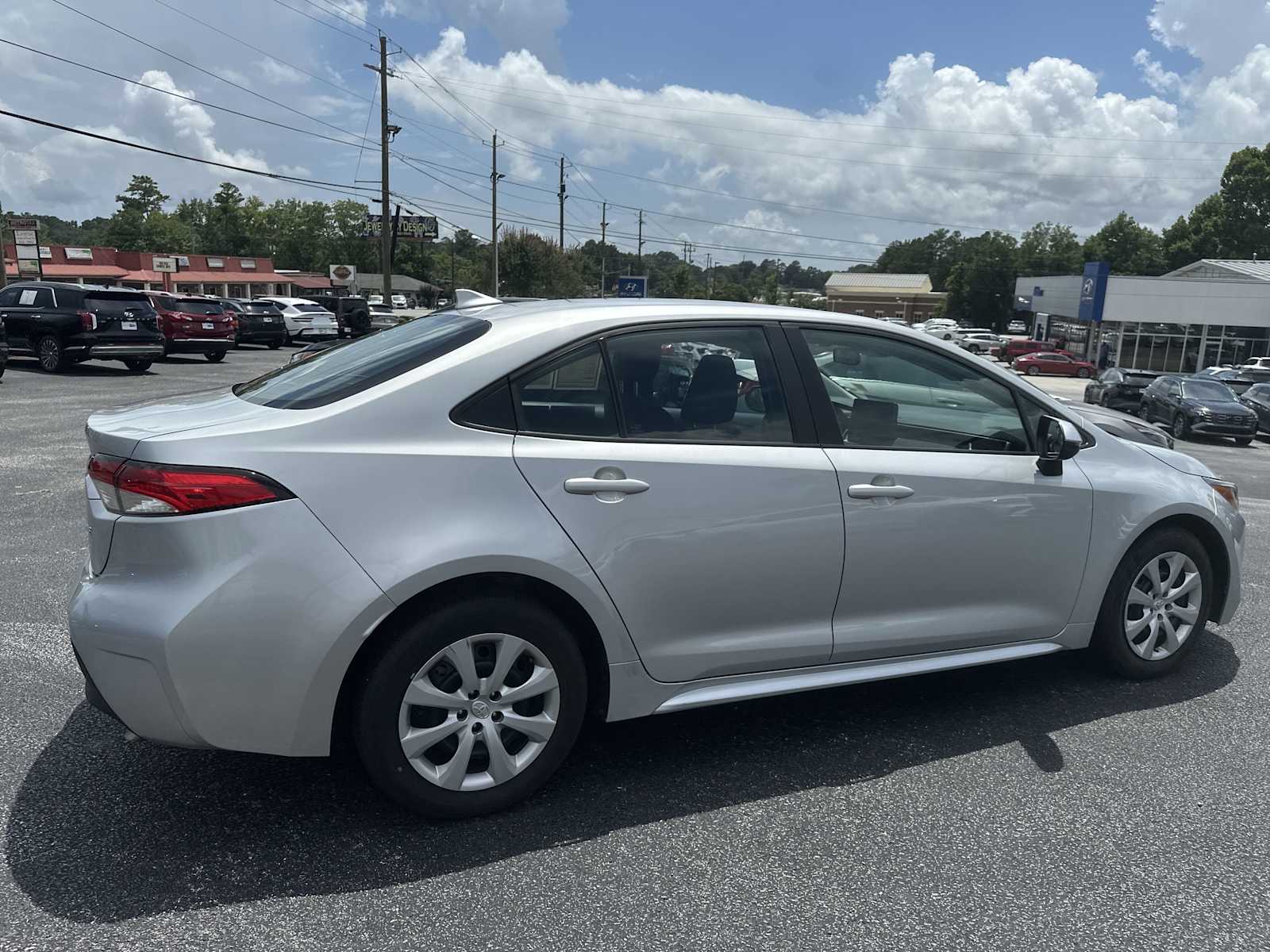 2024 Toyota Corolla LE photo 4