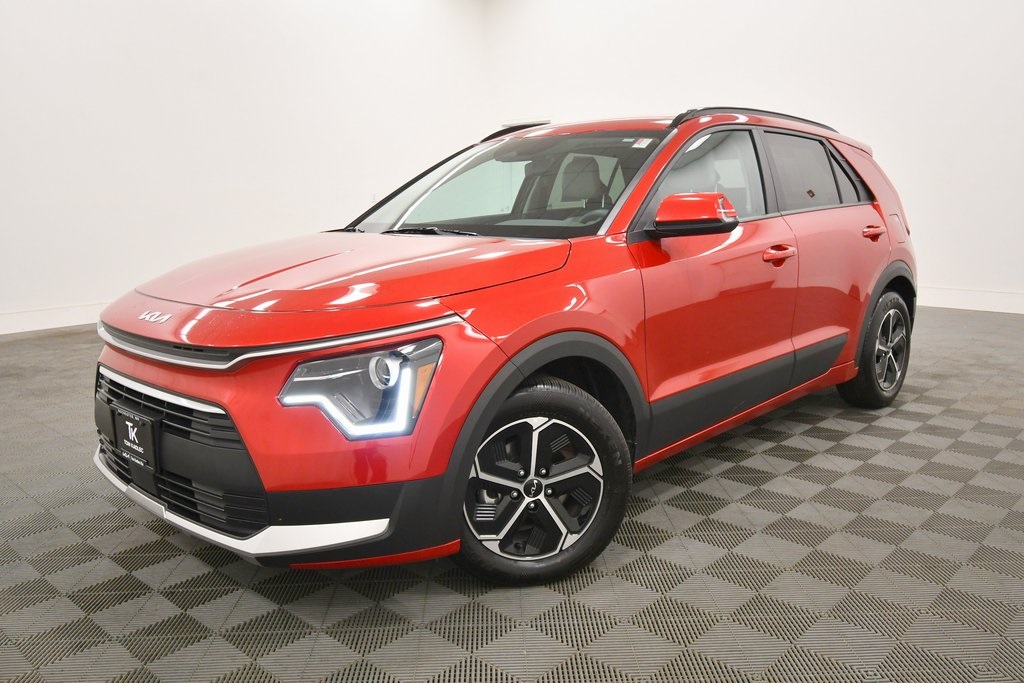 Certified 2025 Kia Niro EX with VIN KNDCR3LEXS5256972 for sale in Rochester, Minnesota