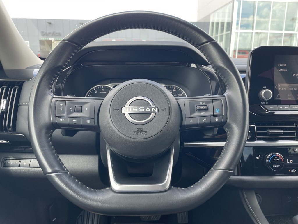 2024 Nissan Pathfinder SV photo 6