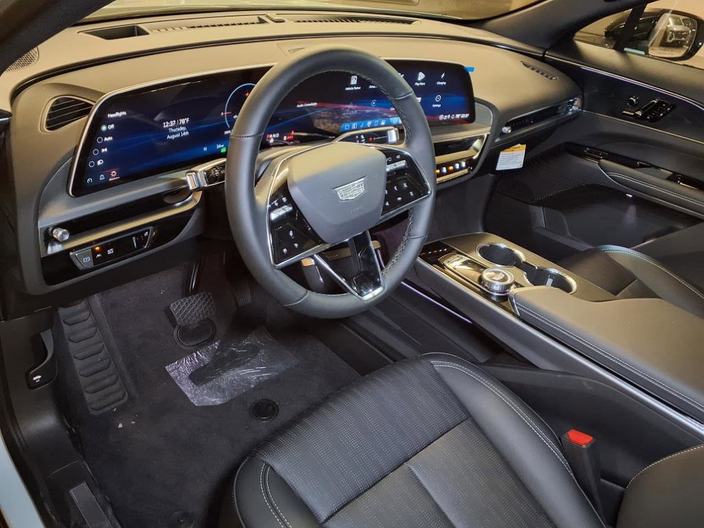 2025 Cadillac Lyriq Sport photo 13