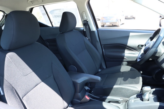 2025 Nissan Kicks Play S photo 20