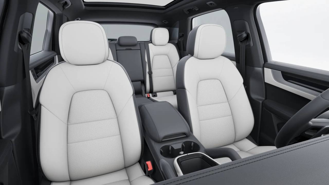 2024 Porsche Cayenne Base photo 9