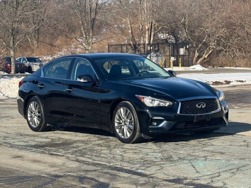 2022 INFINITI Q50 LUXE's photo