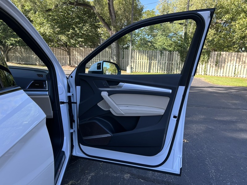 2025 Audi Q5 S line Premium Plus photo 29