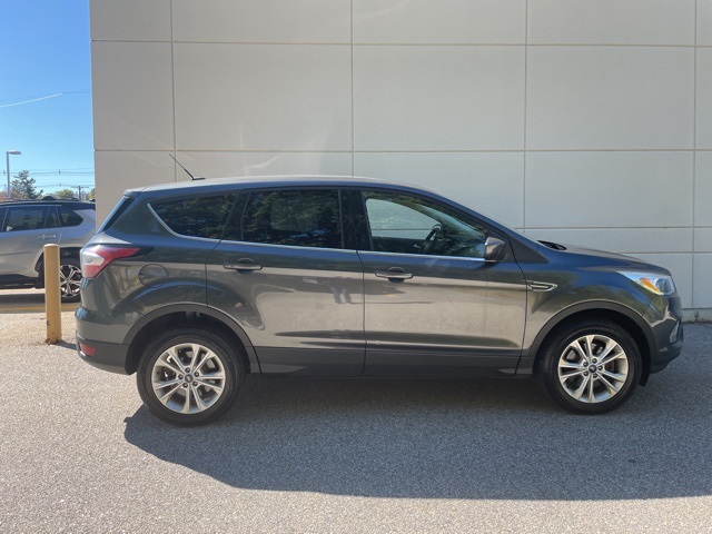 2017 Ford Escape SE photo 3