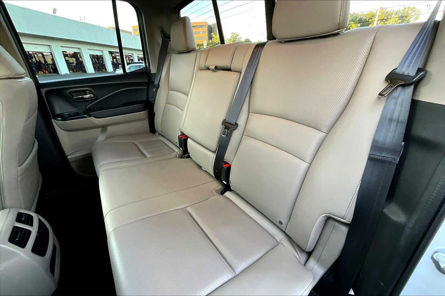2022 Honda Ridgeline RTL photo 17