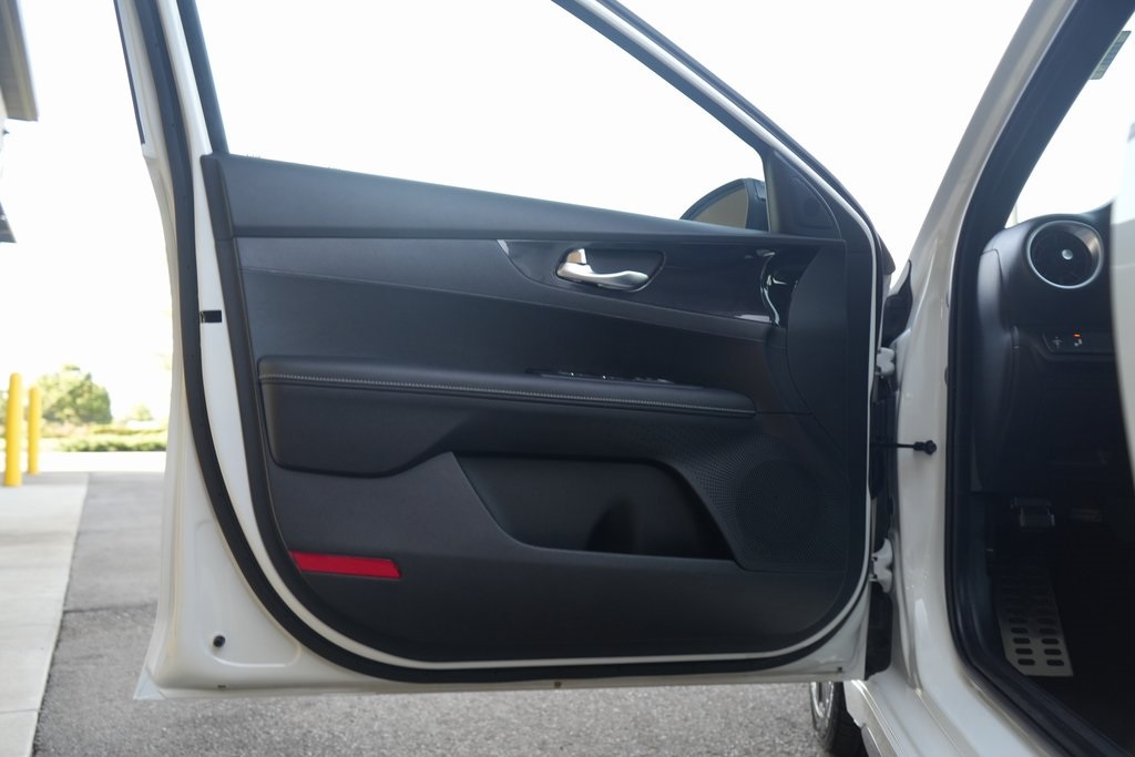 2023 Kia Forte GT-Line photo 34