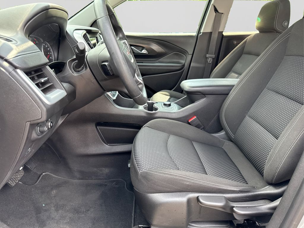 2023 Gmc Terrain SLE photo 9