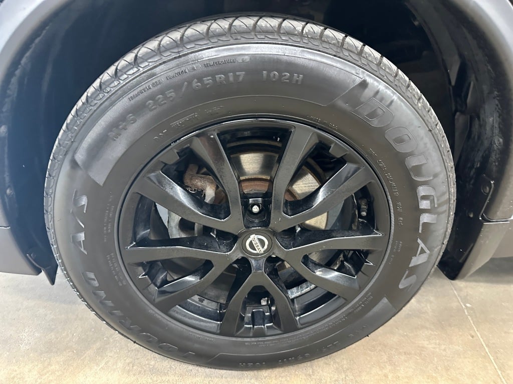 2018 Nissan Rogue SV photo 30