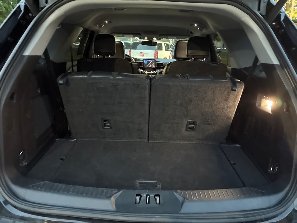 2023 Ford Explorer Limited photo 21