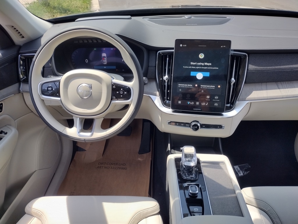 2026 VOLVO XC90 - Image 30