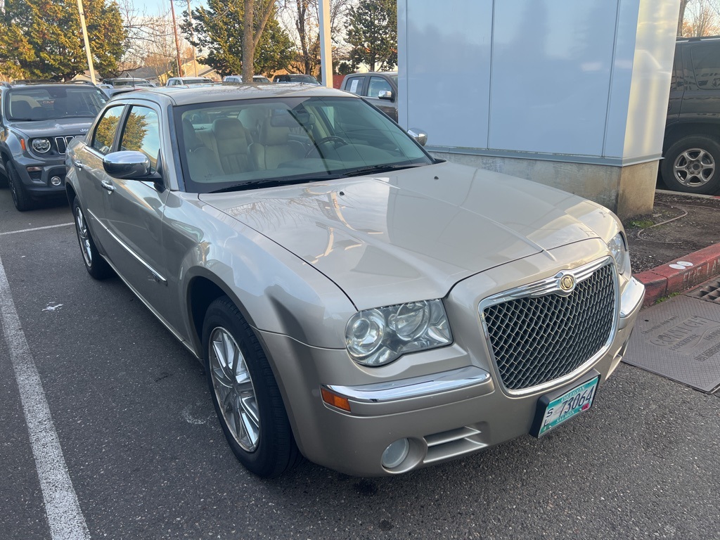2009 Chrysler 300 C's photo
