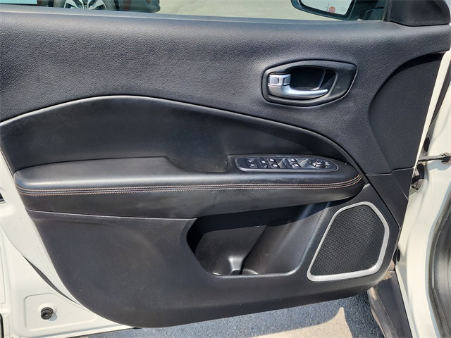 2021 Jeep Compass Limited photo 8