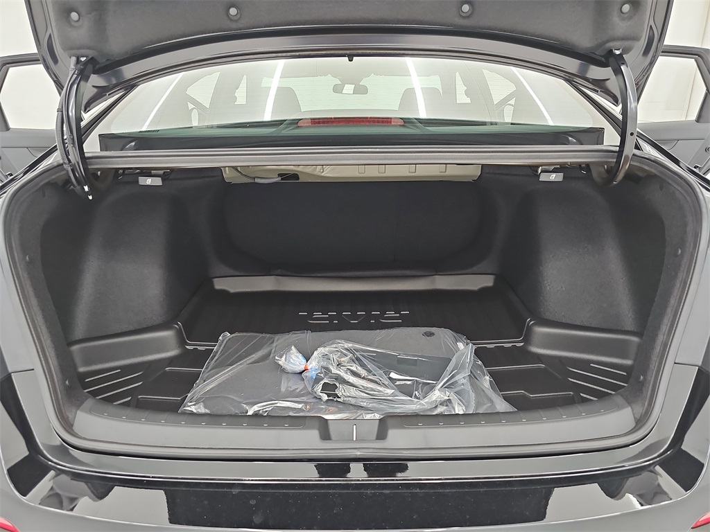 2026 Honda Civic Hybrid photo 13