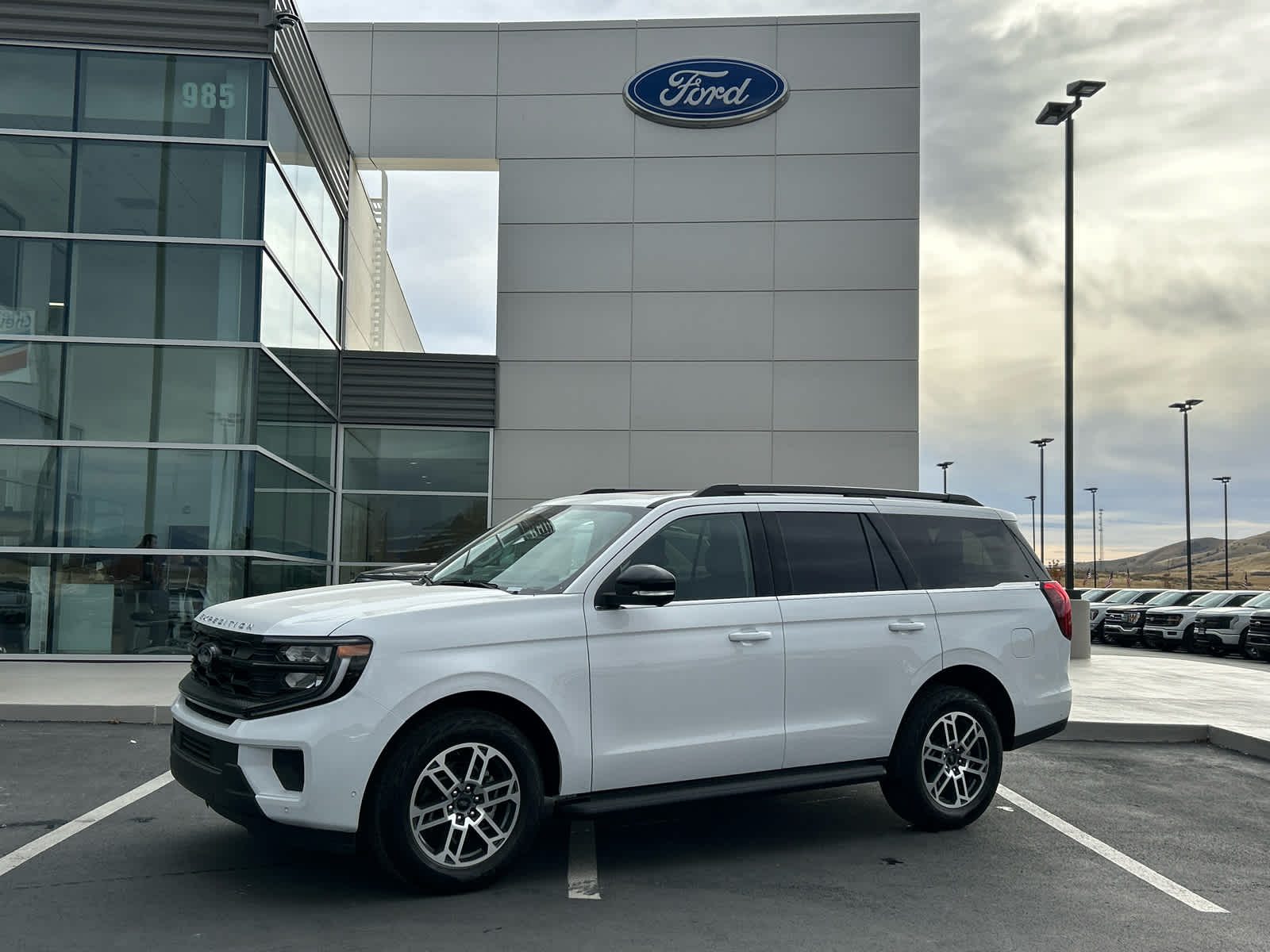 2025 Ford Expedition Active's photo