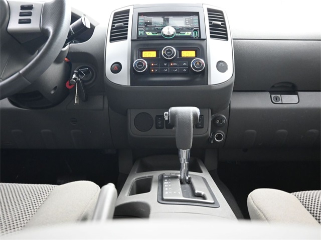 2019 Nissan Frontier Crew Cab SV photo 9