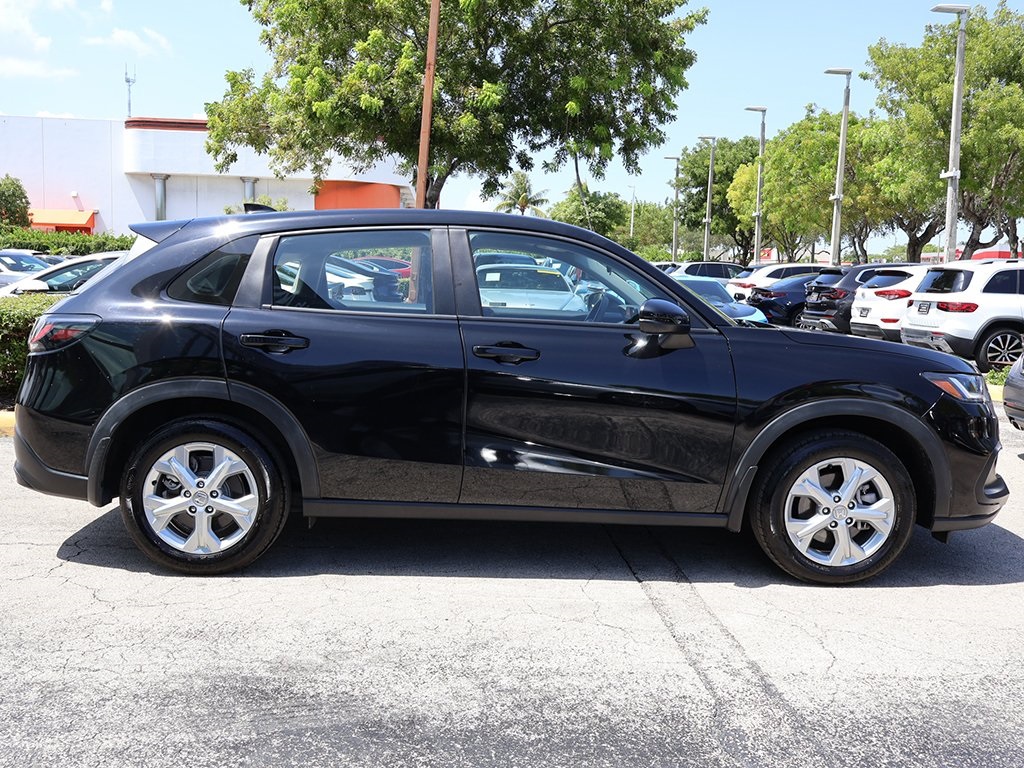 2023 Honda HR-V LX photo 10