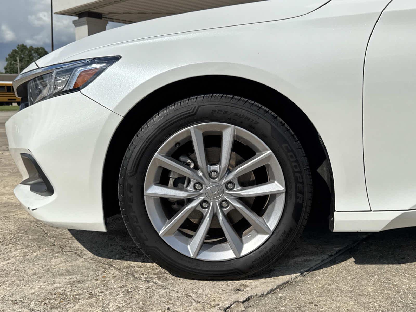 2021 Honda Accord LX photo 3