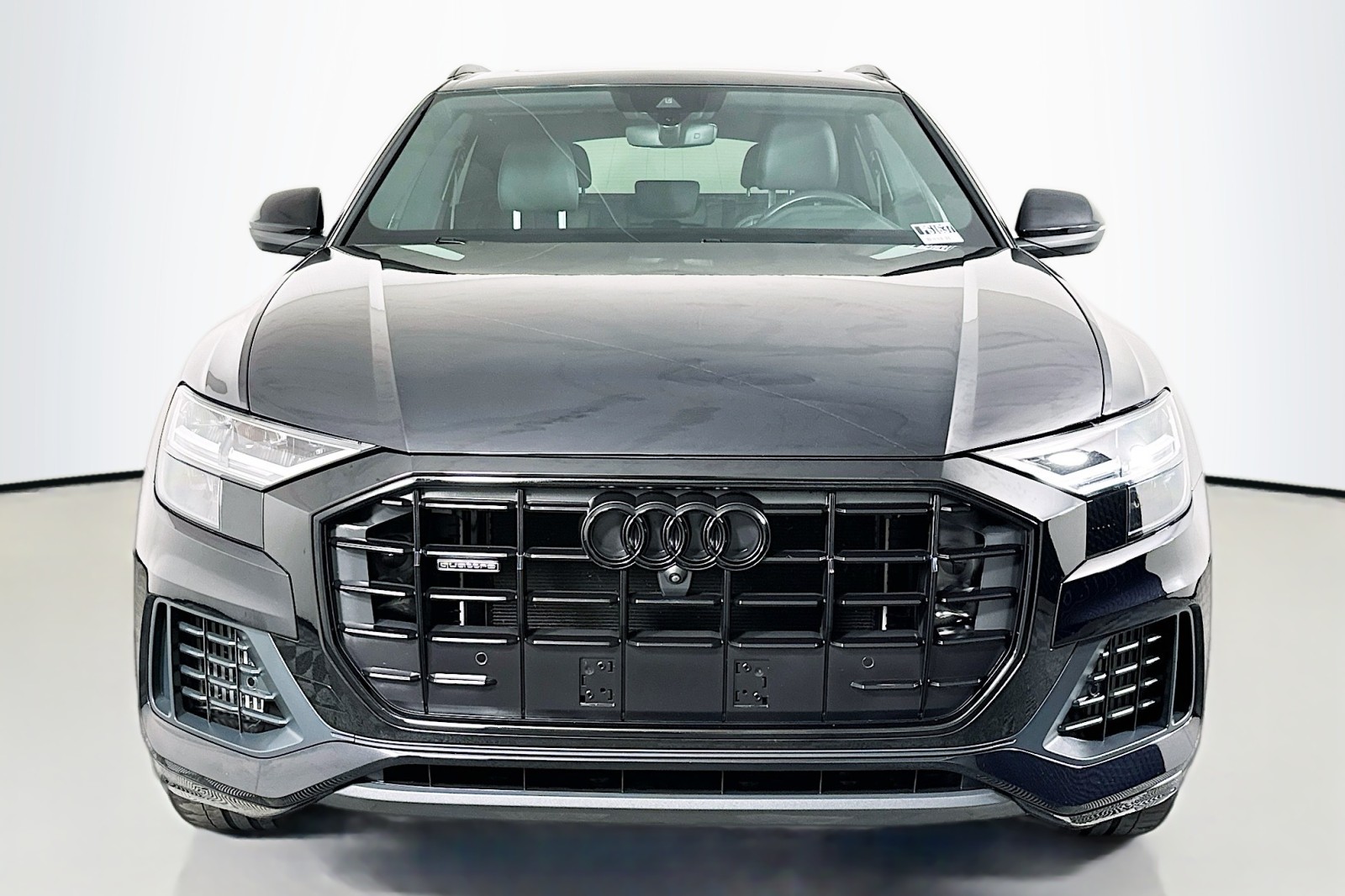 2021 Audi Q8 Premium photo 2