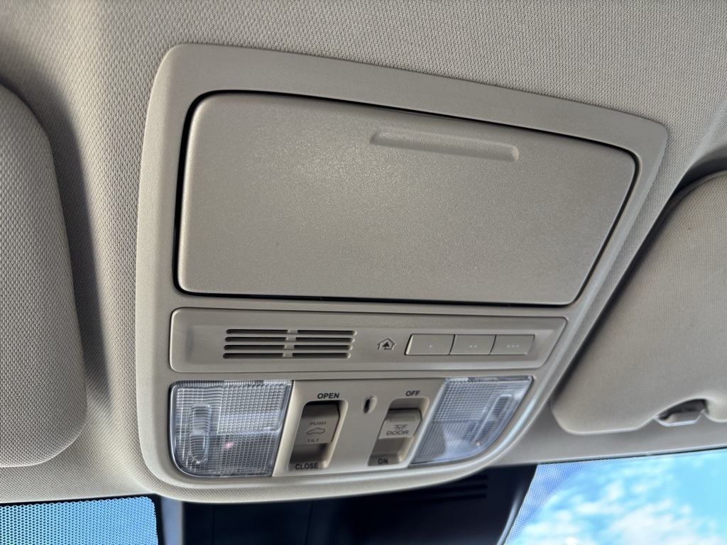 2022 Honda CR-V Hybrid EX-L photo 19