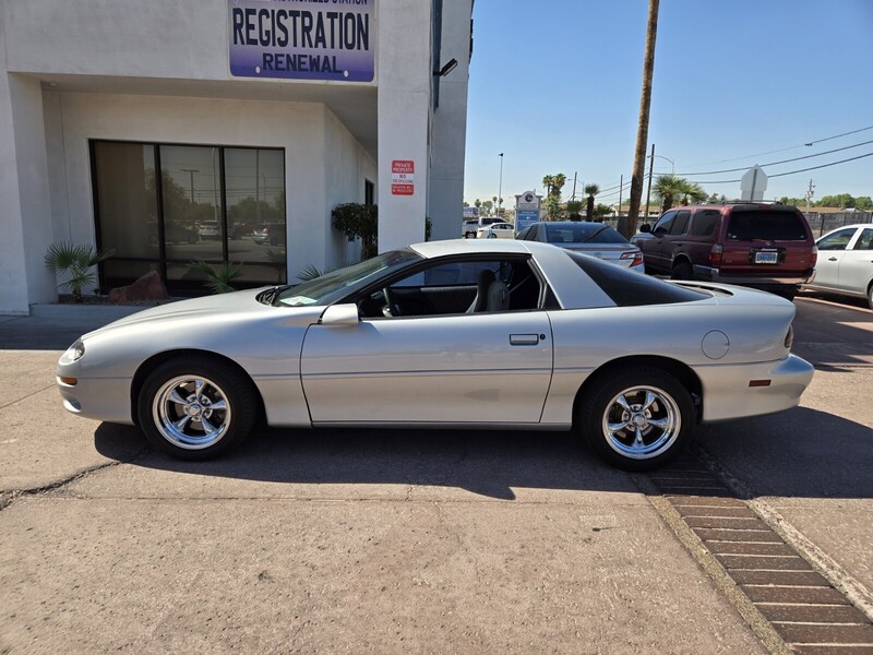 2000 Chevrolet Camaro Sport photo 2