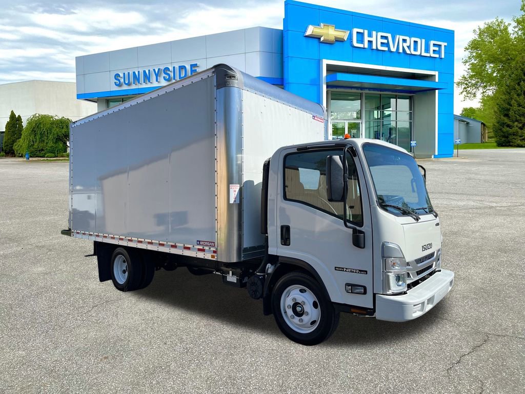 2024 Isuzu NPR photo 2