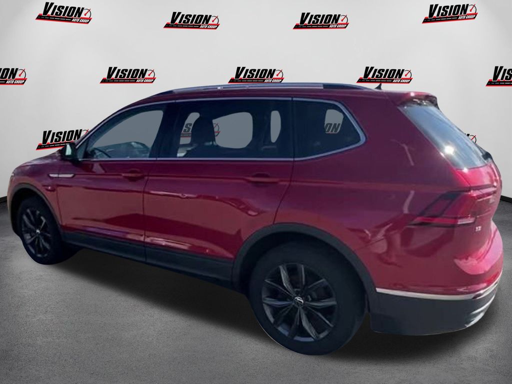 2022 Volkswagen Tiguan SE photo 3