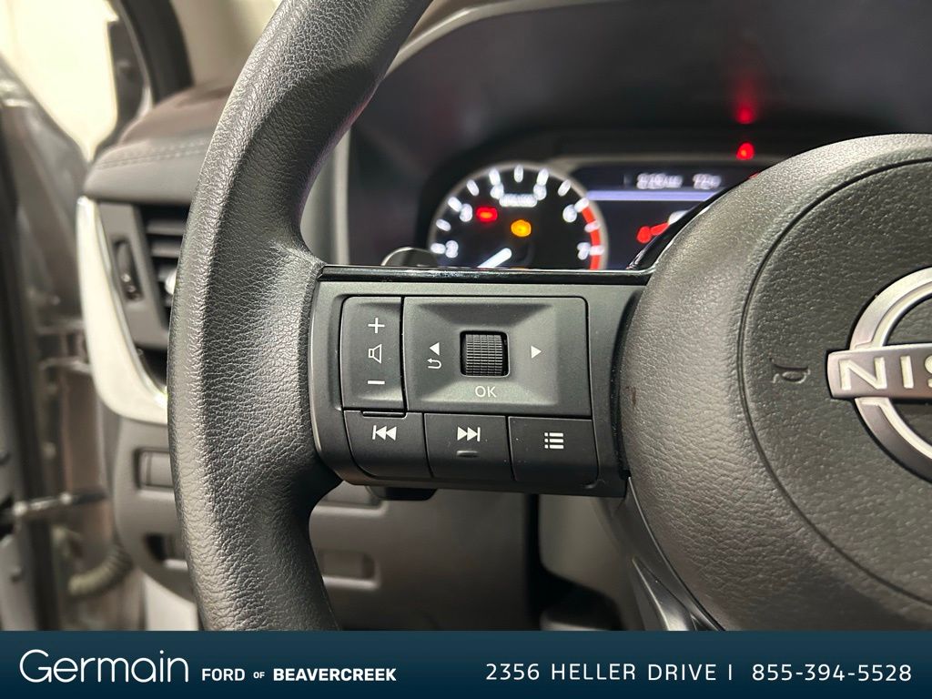 2023 Nissan Rogue SV photo 22
