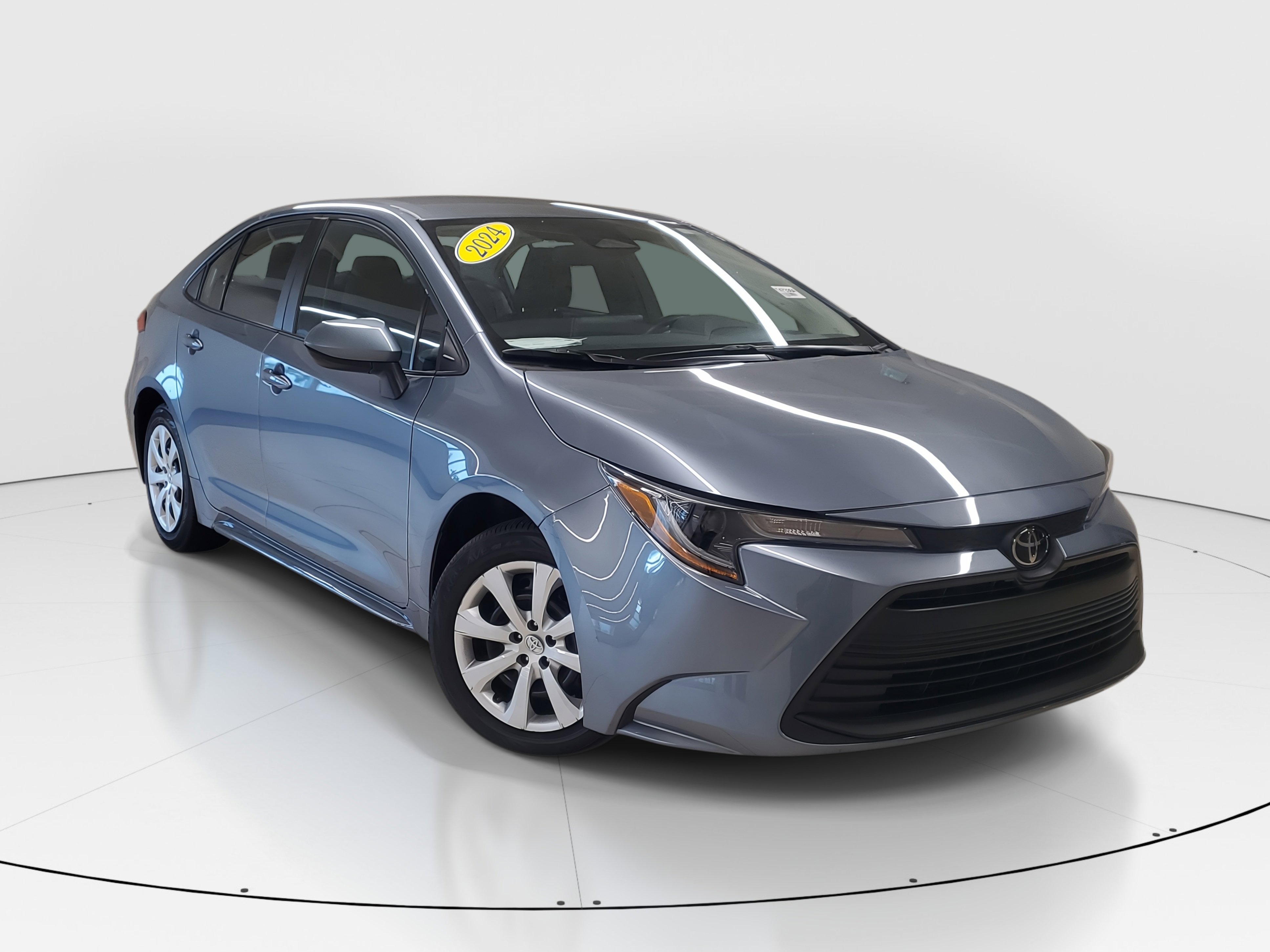 Used 2024 Toyota Corolla LE with VIN 5YFB4MDE5RP212177 for sale in Pinecrest, FL
