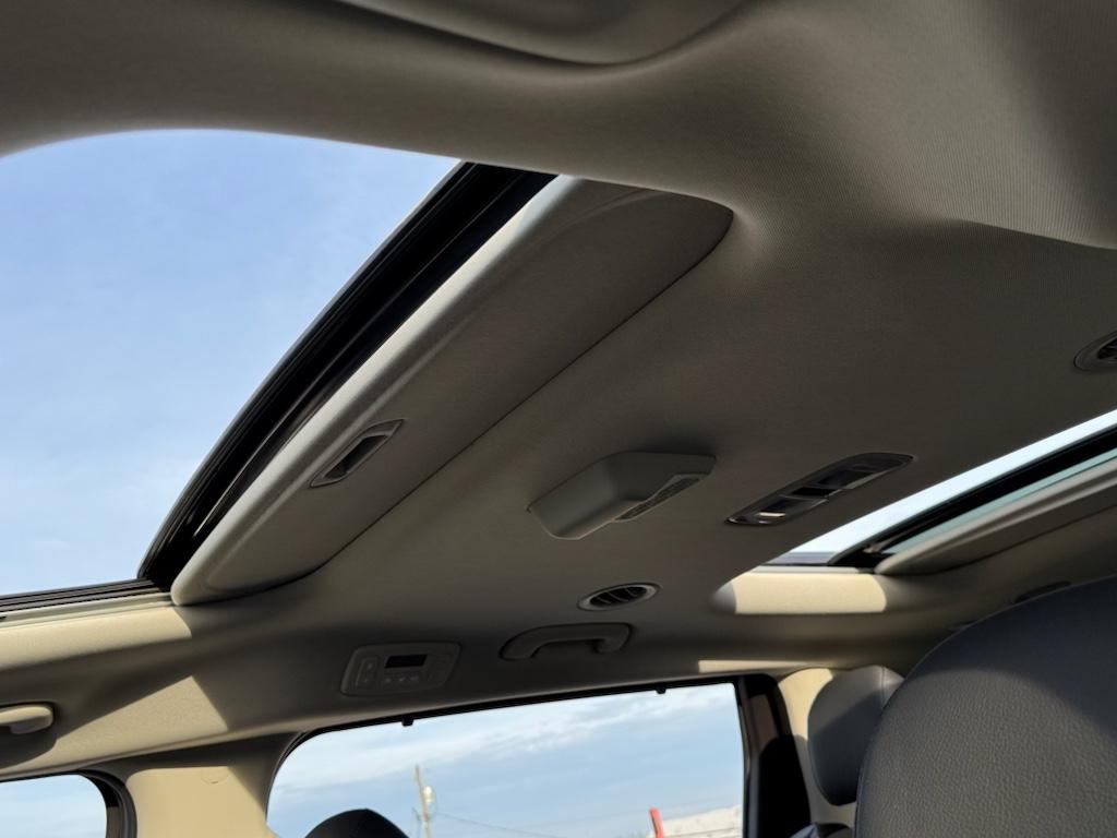 2025 Kia Carnival SX Prestige photo 20