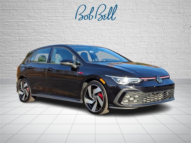 2023 Volkswagen Golf GTI SE's photo