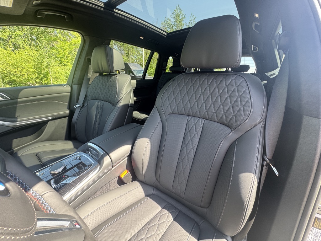 2026 Bmw X7 M60i photo 16
