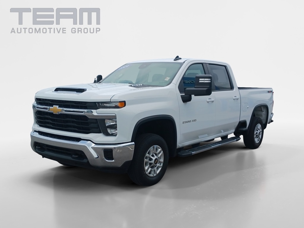 2024 Chevrolet Silverado 2500HD LT photo 3