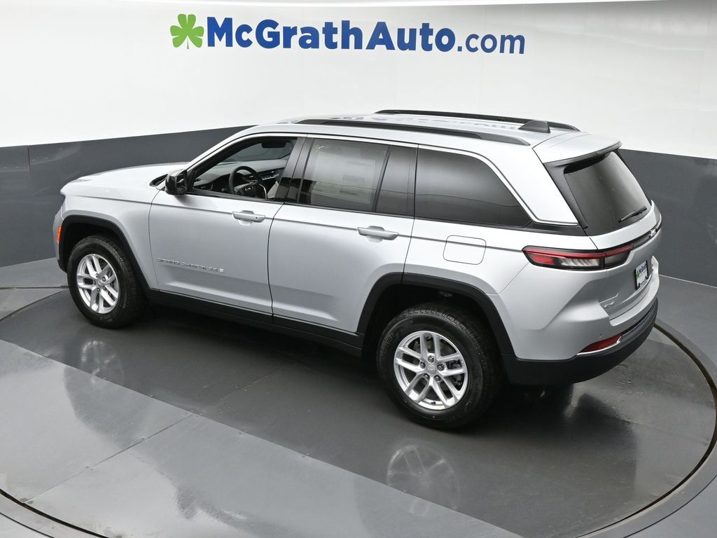 2025 Jeep Grand Cherokee Laredo X photo 19