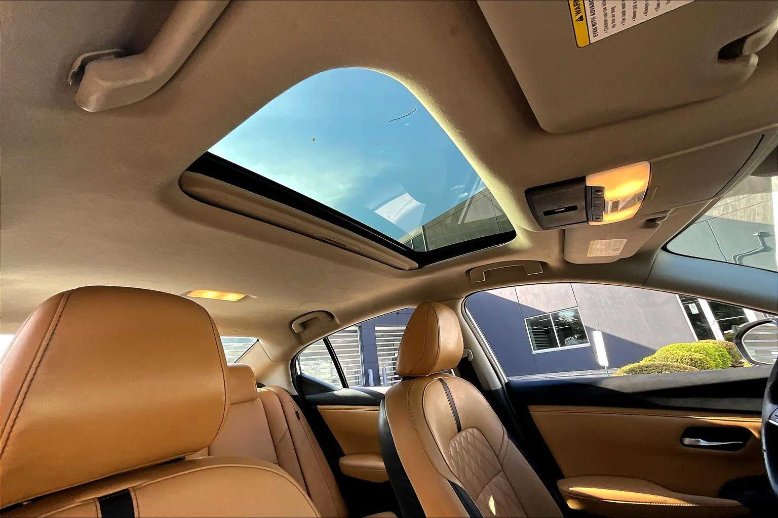 2022 Nissan Sentra SV photo 12