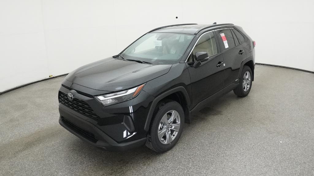 2025 Toyota RAV4 LE's photo