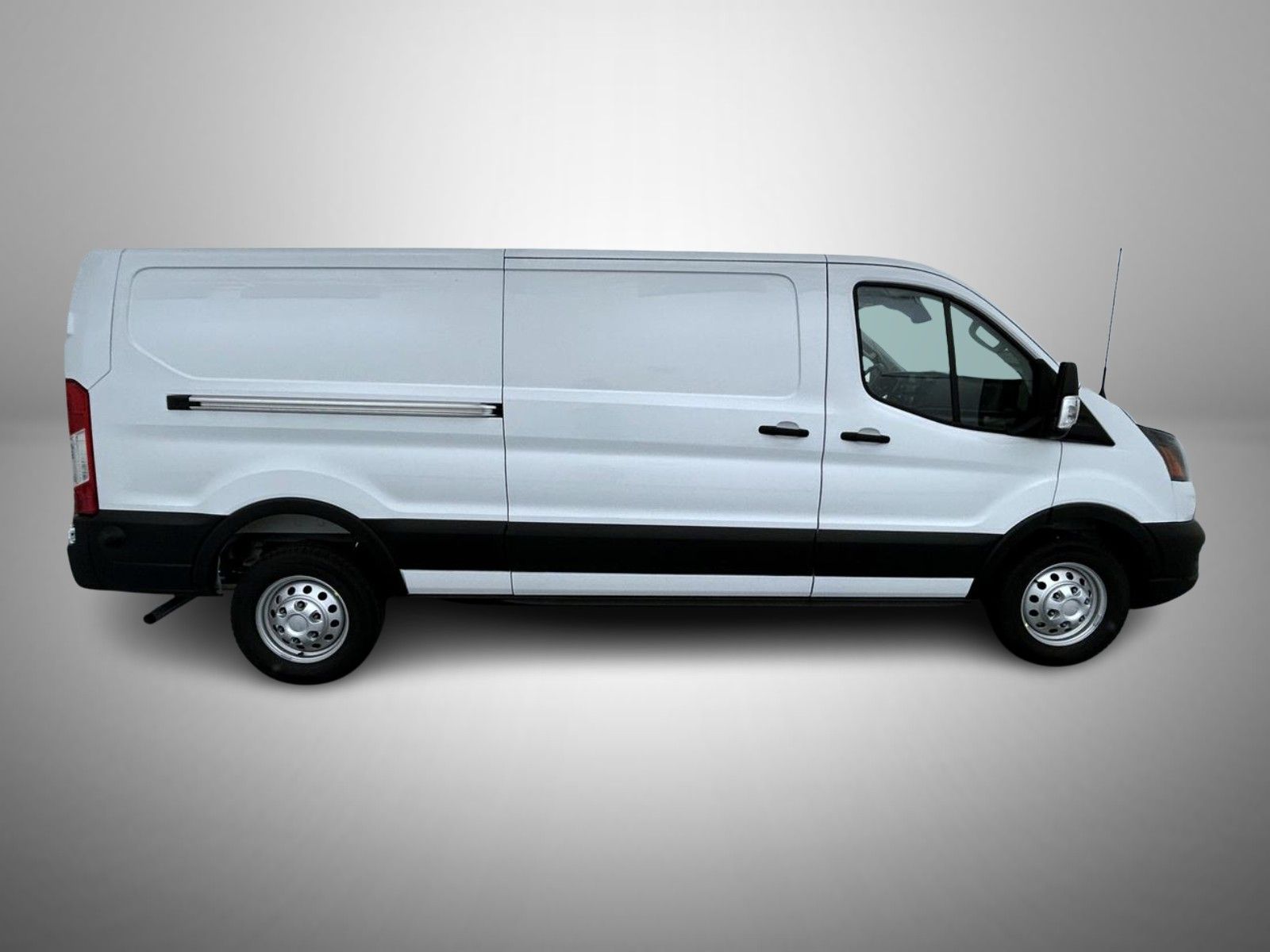 2025 Ford Transit photo 4