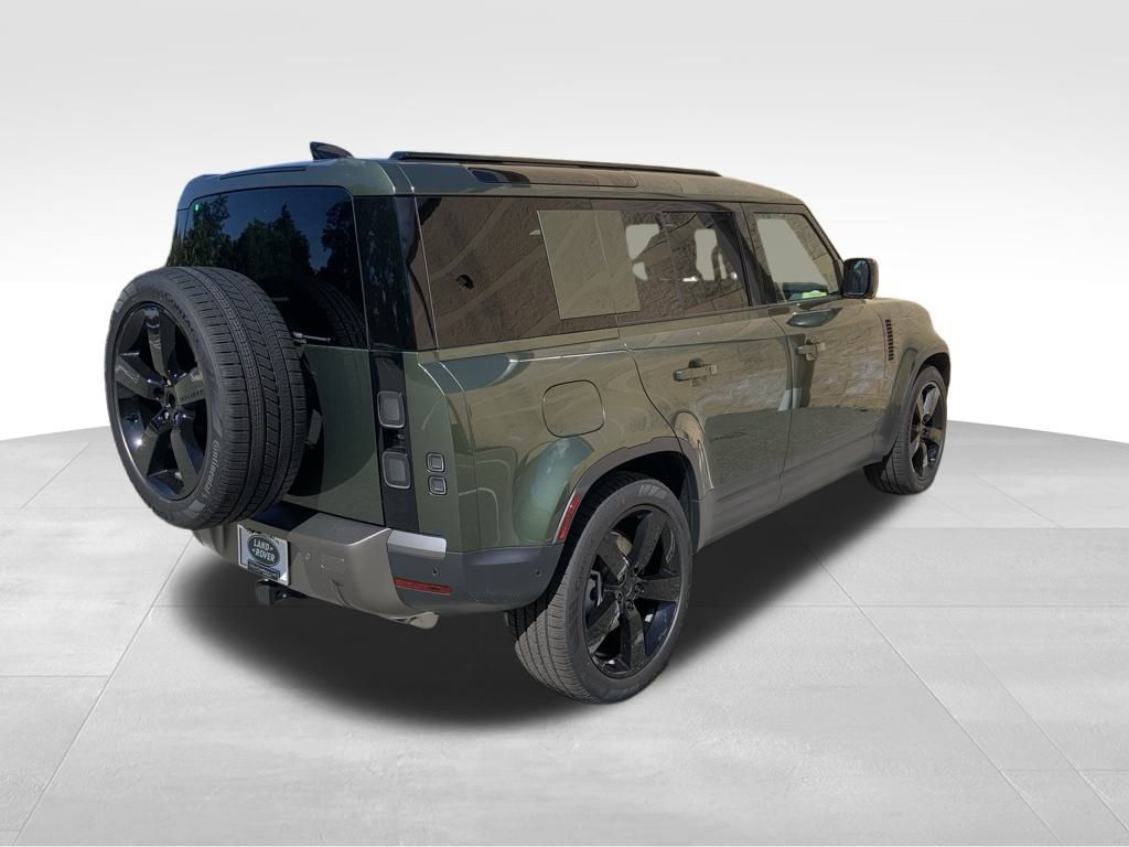 2026 Land Rover Defender 110 S photo 6