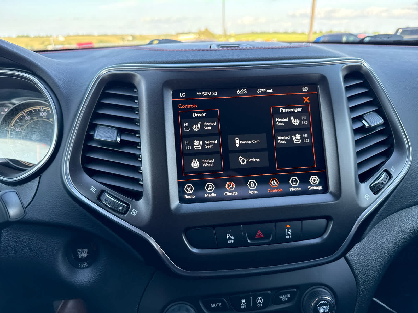 2022 Jeep Cherokee Trailhawk photo 24
