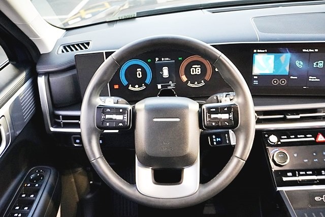 Used 2025 Blue Hyundai SEL image 19